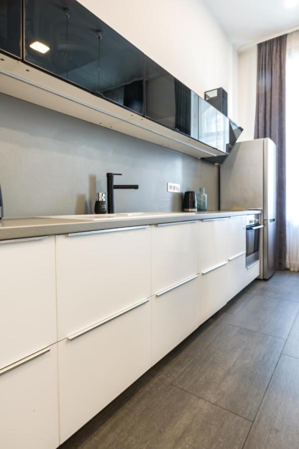 Luxury Nova Home Next To The New York Cafe Budapest Exterior foto