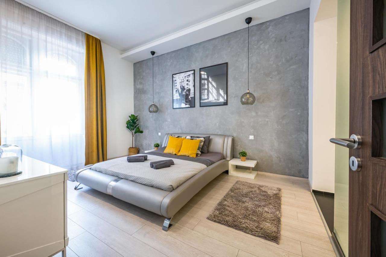 Luxury Nova Home Next To The New York Cafe Budapest Exterior foto